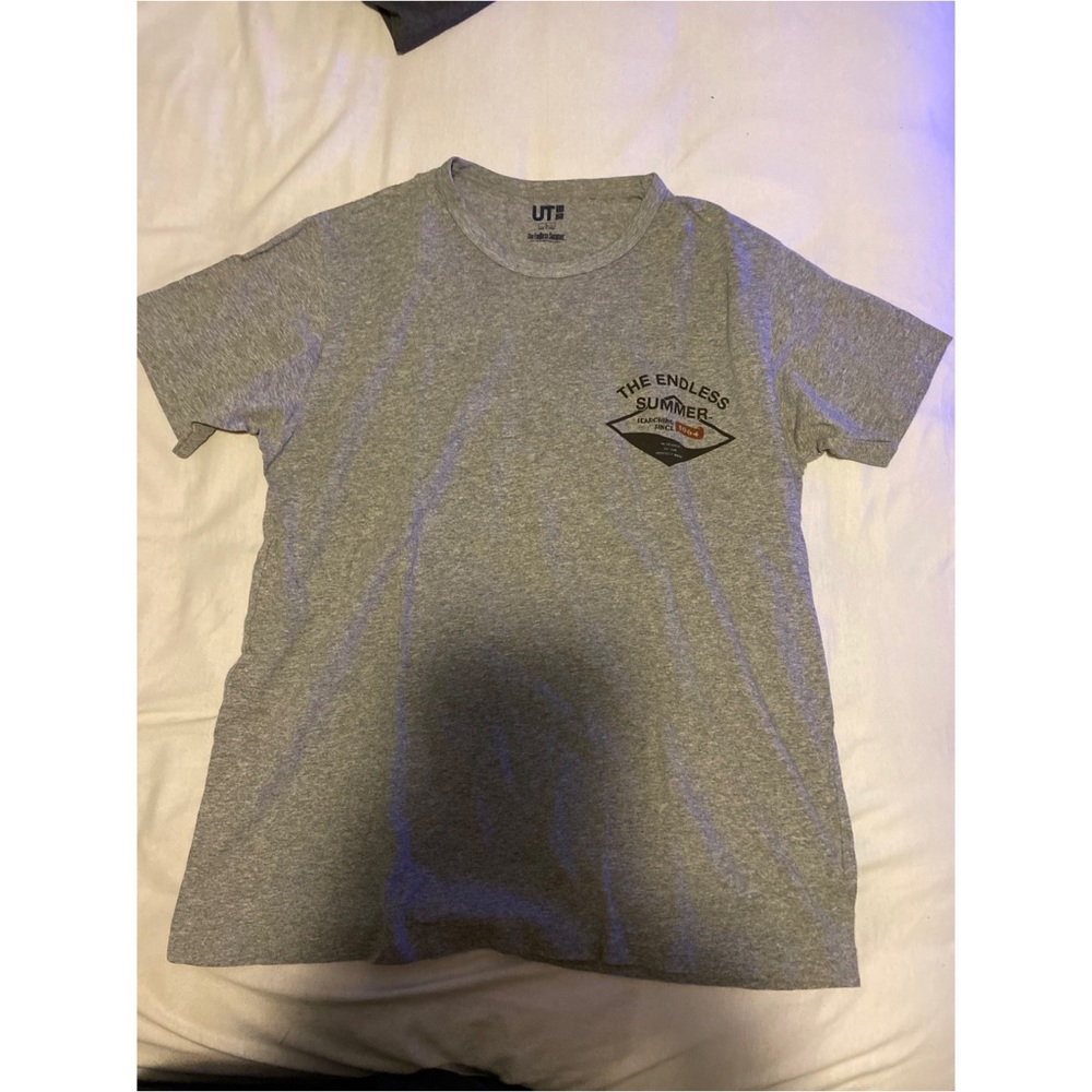 Uniqlo Graphic Shirt (L) Grey